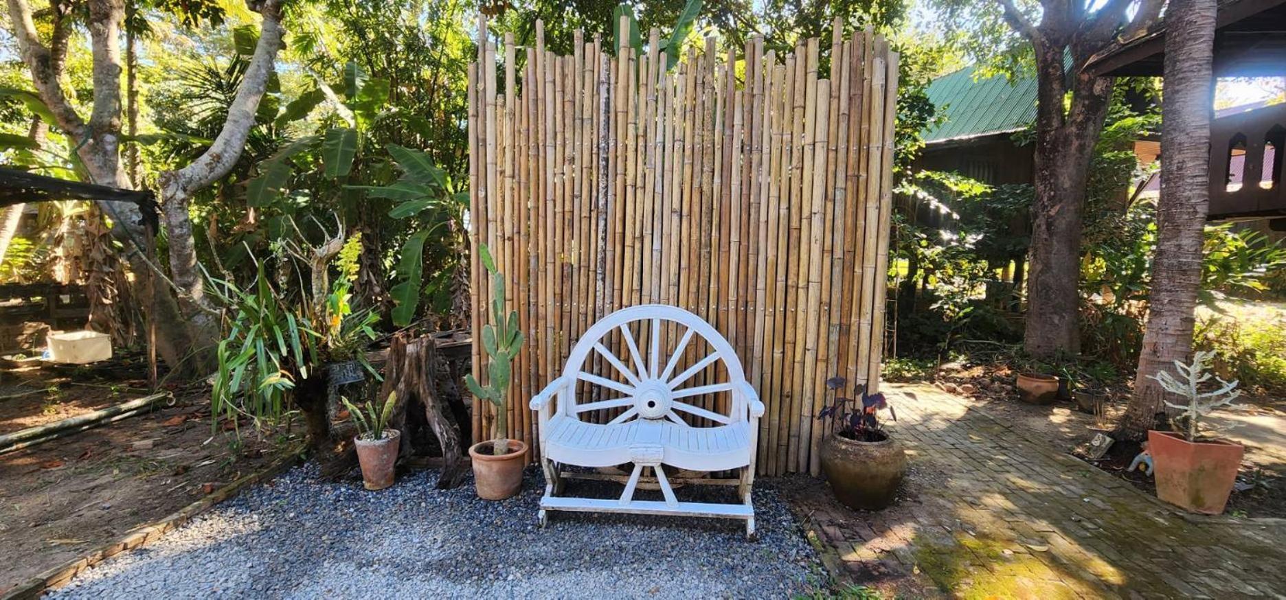 Tung Tong Homestay & Camping Mae Rim Extérieur photo