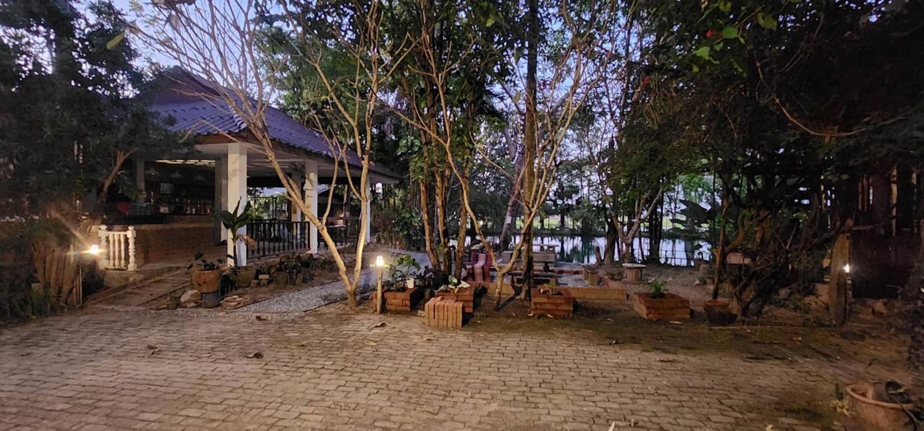 Tung Tong Homestay & Camping Mae Rim Extérieur photo